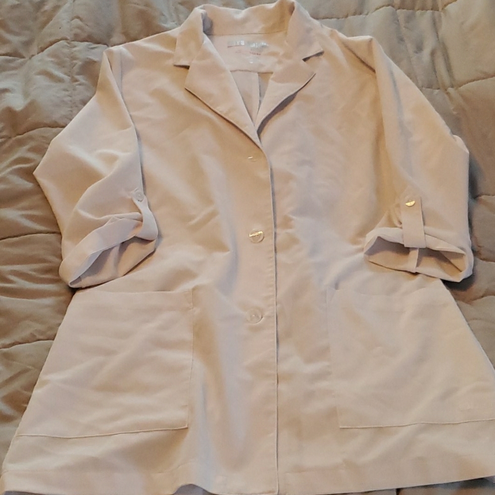 Greys Anatomy 3/4 sleeve lab scrub jacket